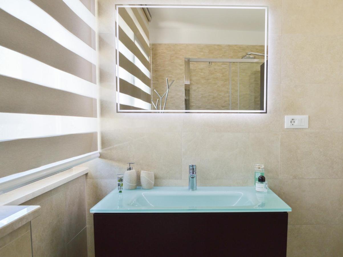 Rova Apartment Малинска Екстериор снимка
