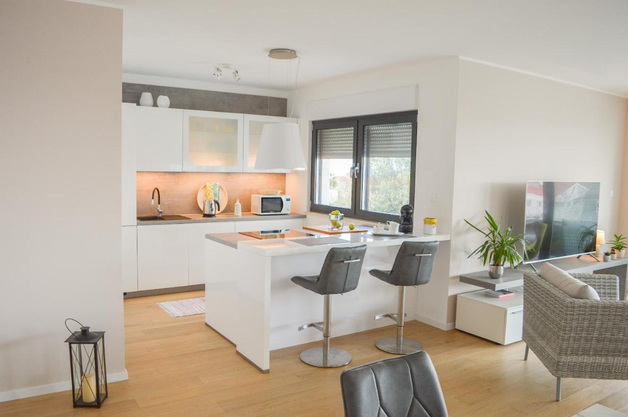 Rova Apartment Малинска Екстериор снимка